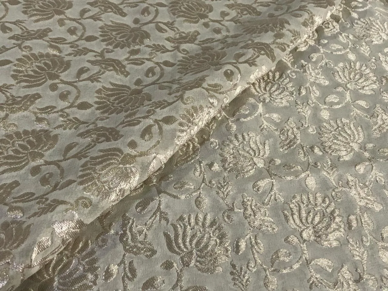 100% Silk Brocade fabric available in 3 colors white ivory and silver /white ivory and gold/white ivory and white gold BRO932[1/2/3]
