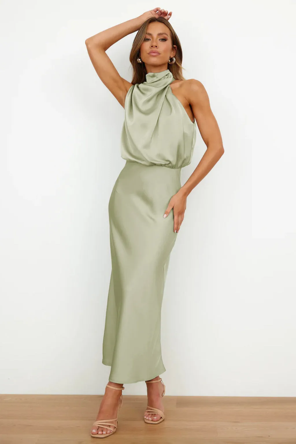 Celest I Long dress with halter neck