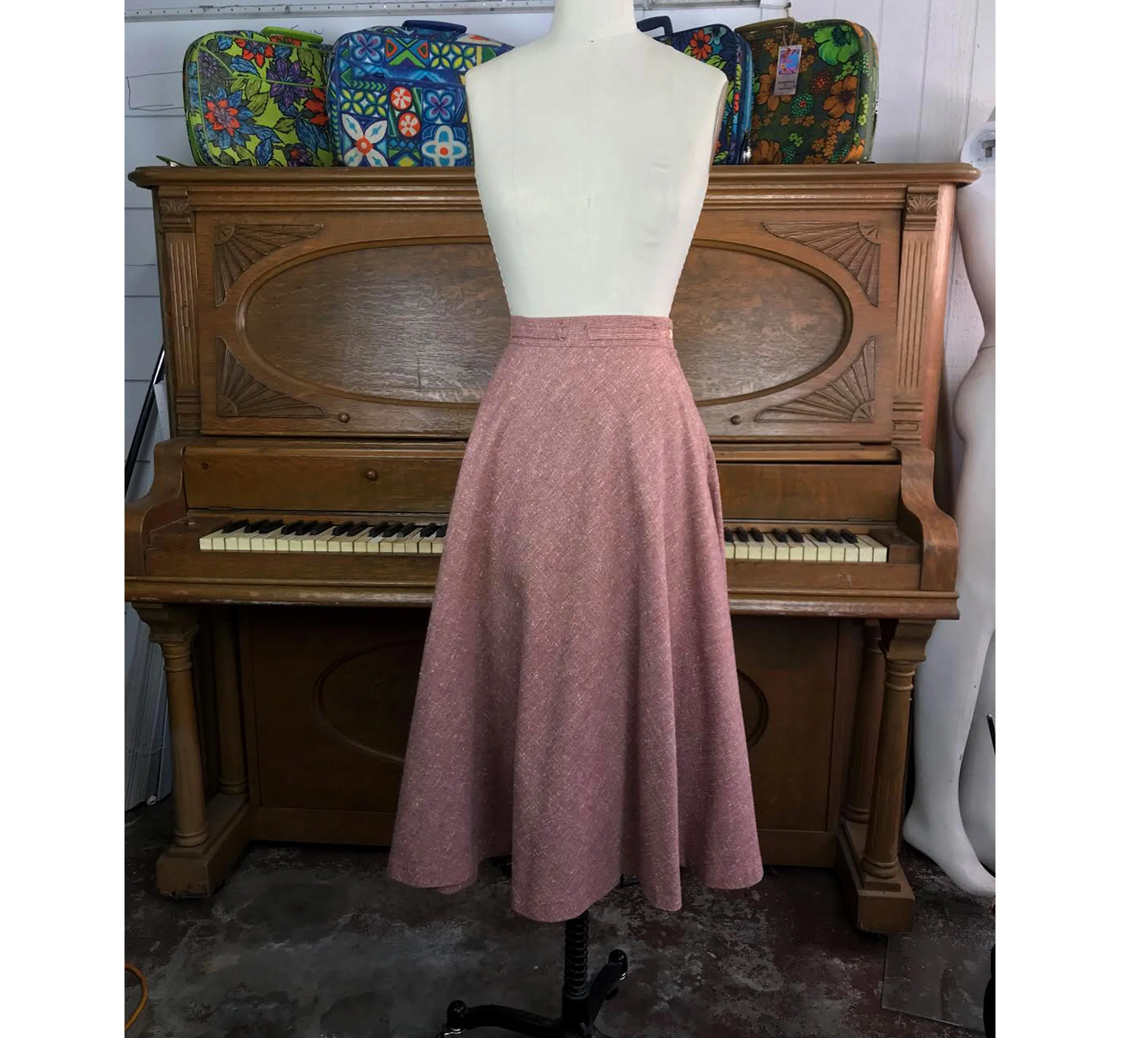 Vintage 60s 70s 1970s Red Burgundy Wool blend High Waisted Full Circle Skirt Size 3 XS